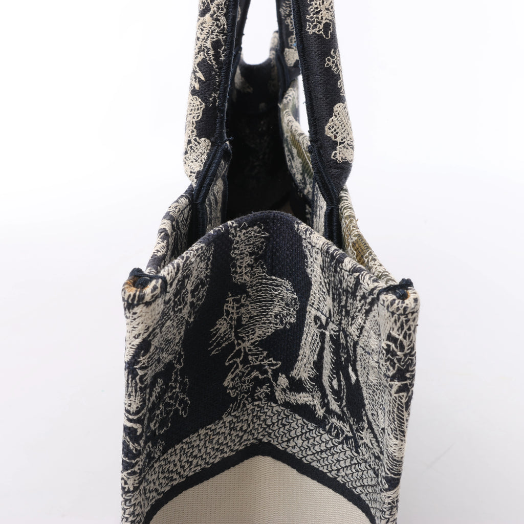 Christian Dior Book Tote Medium Toile Doo JUY Embroidery Canvas Shoulder Bag in Navy x Beige