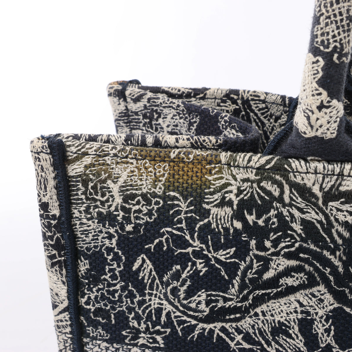 Christian Dior Book Tote Medium Toile Doo JUY Embroidery Canvas Shoulder Bag in Navy x Beige