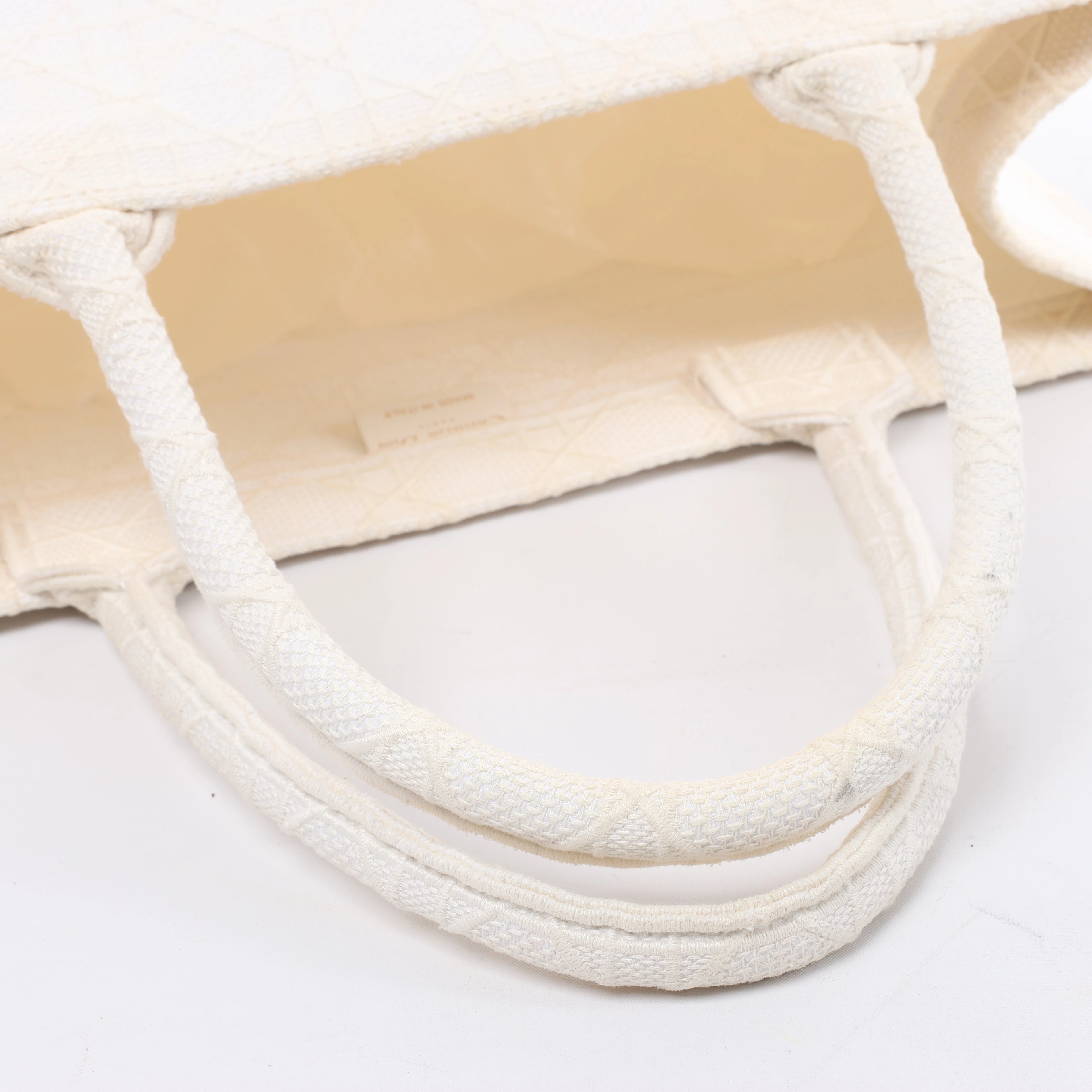 Bolso de hombro grande de lona Dior Book Tote en negro y blanco
