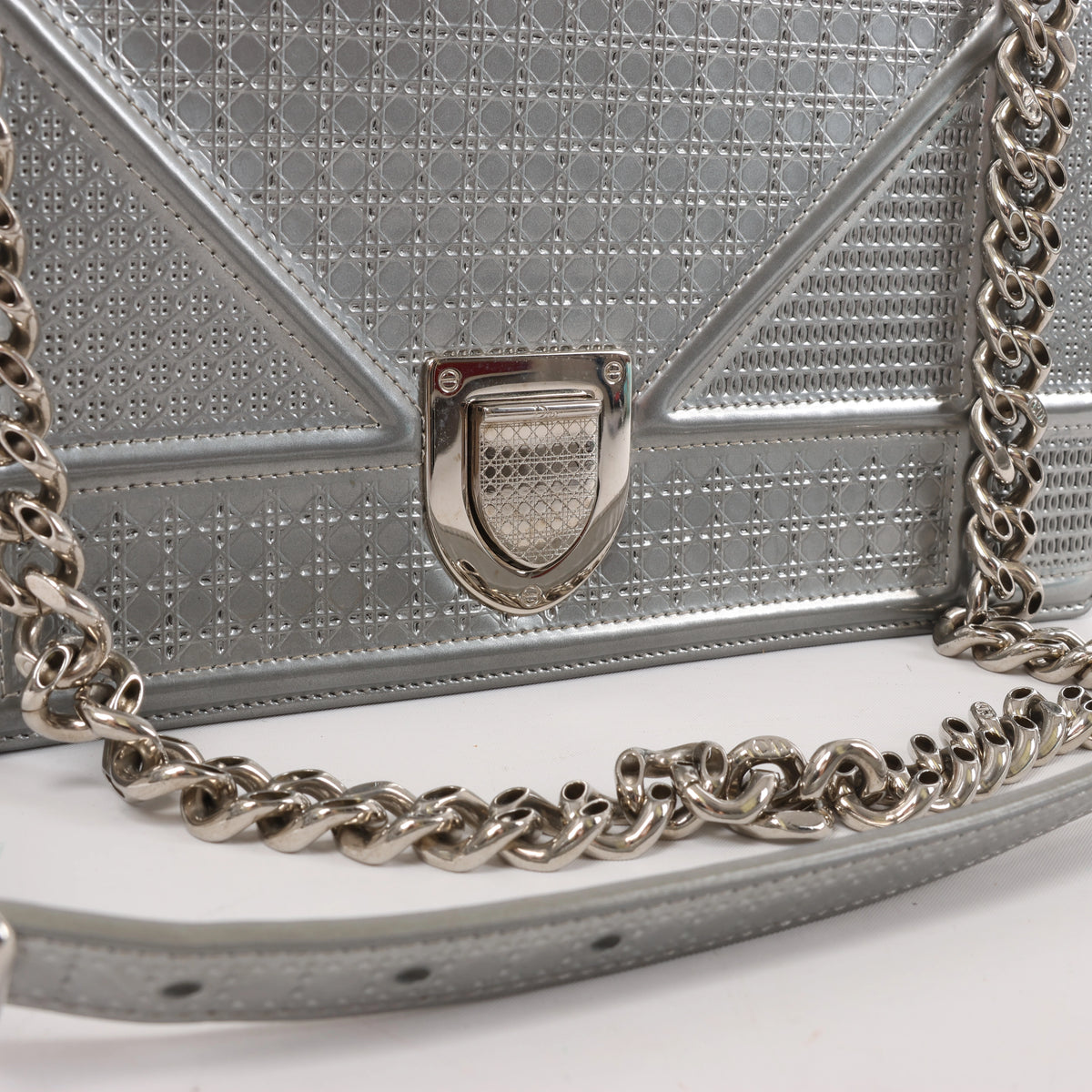Christian Dior Diorama Cannage Patent Leather Chain Crossbody Bag in Silver