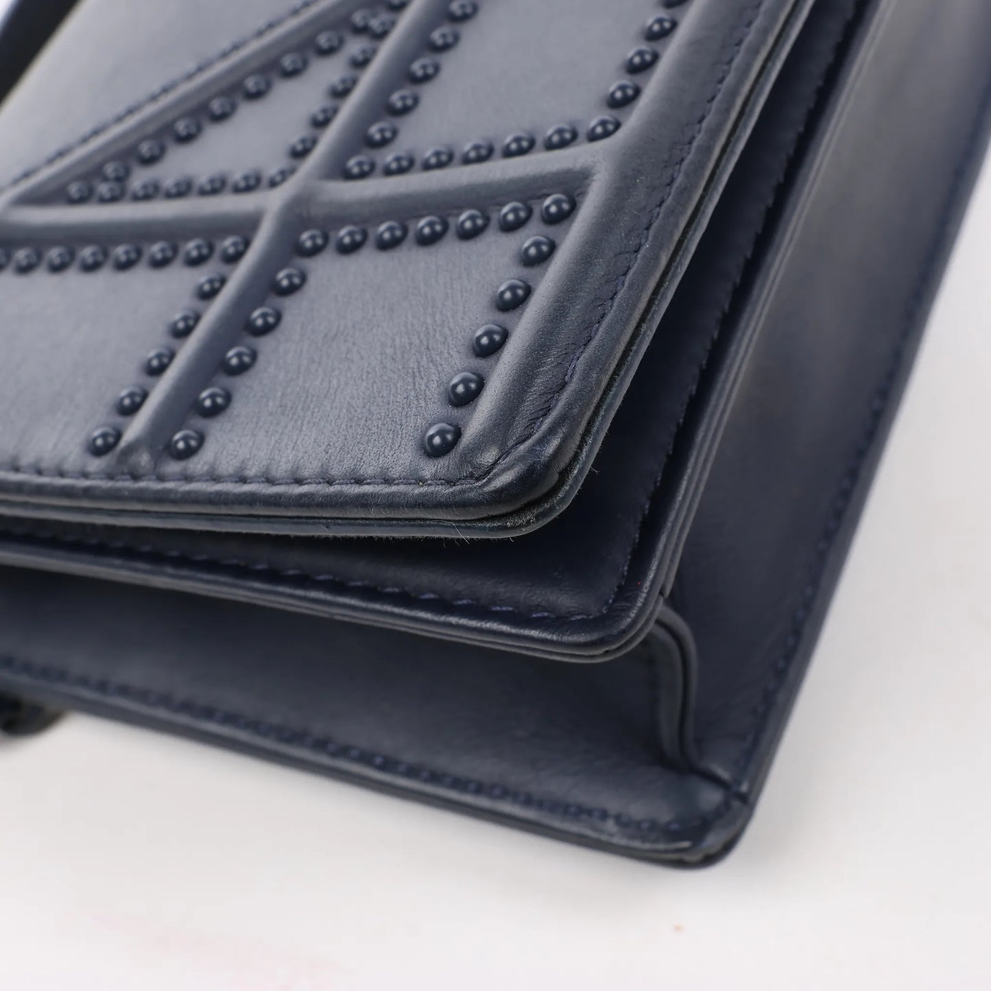 Sac bandoulière chaîne en cuir Dior Diorama bleu marine