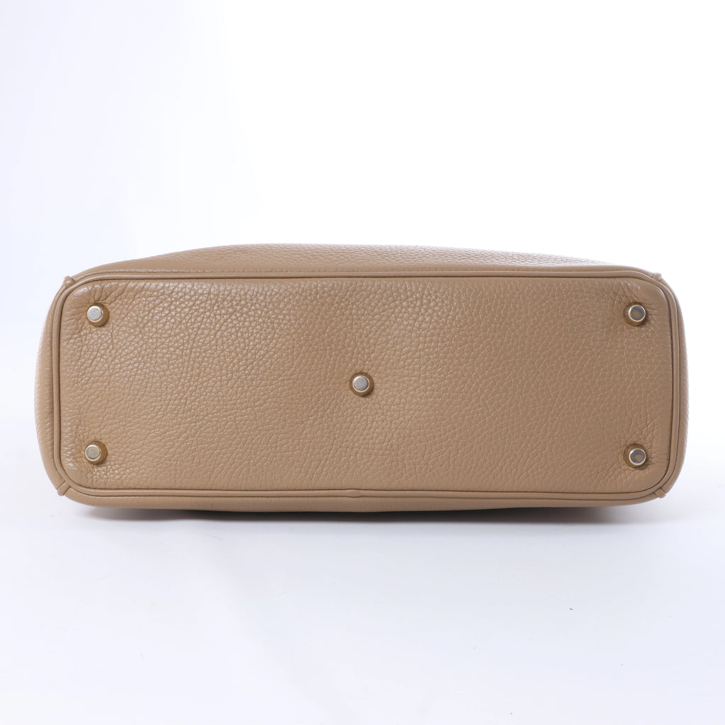 Bolso de mano mediano de dos vías de piel Cannage de Christian Dior en color camello