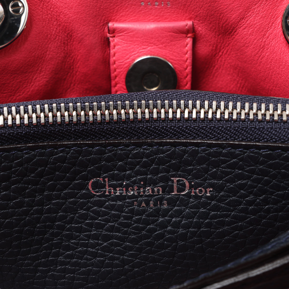 Bolso de mano mediano de dos vías de piel Cannage de Christian Dior en color camello