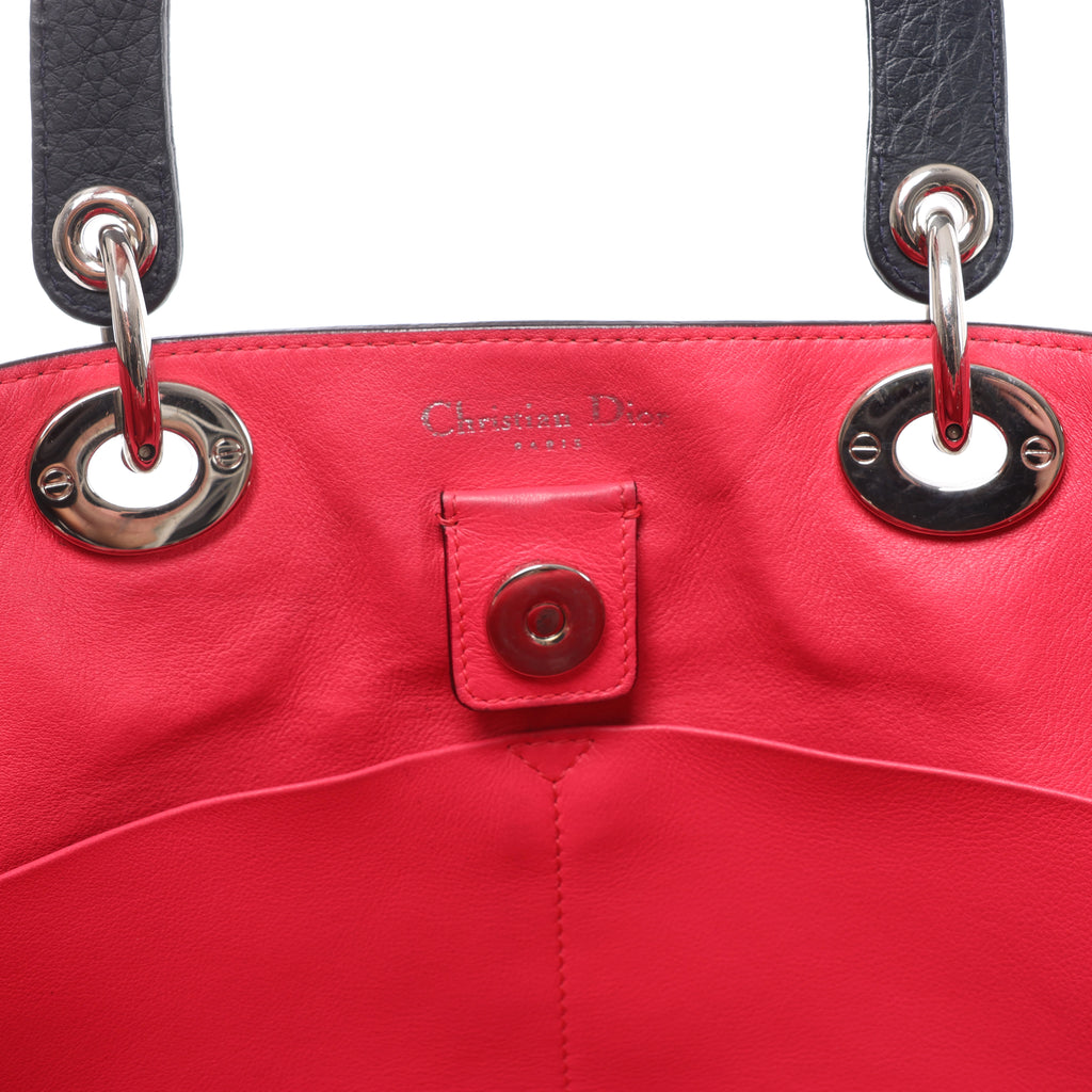 Bolso de mano mediano de dos vías de piel Cannage de Christian Dior en color camello