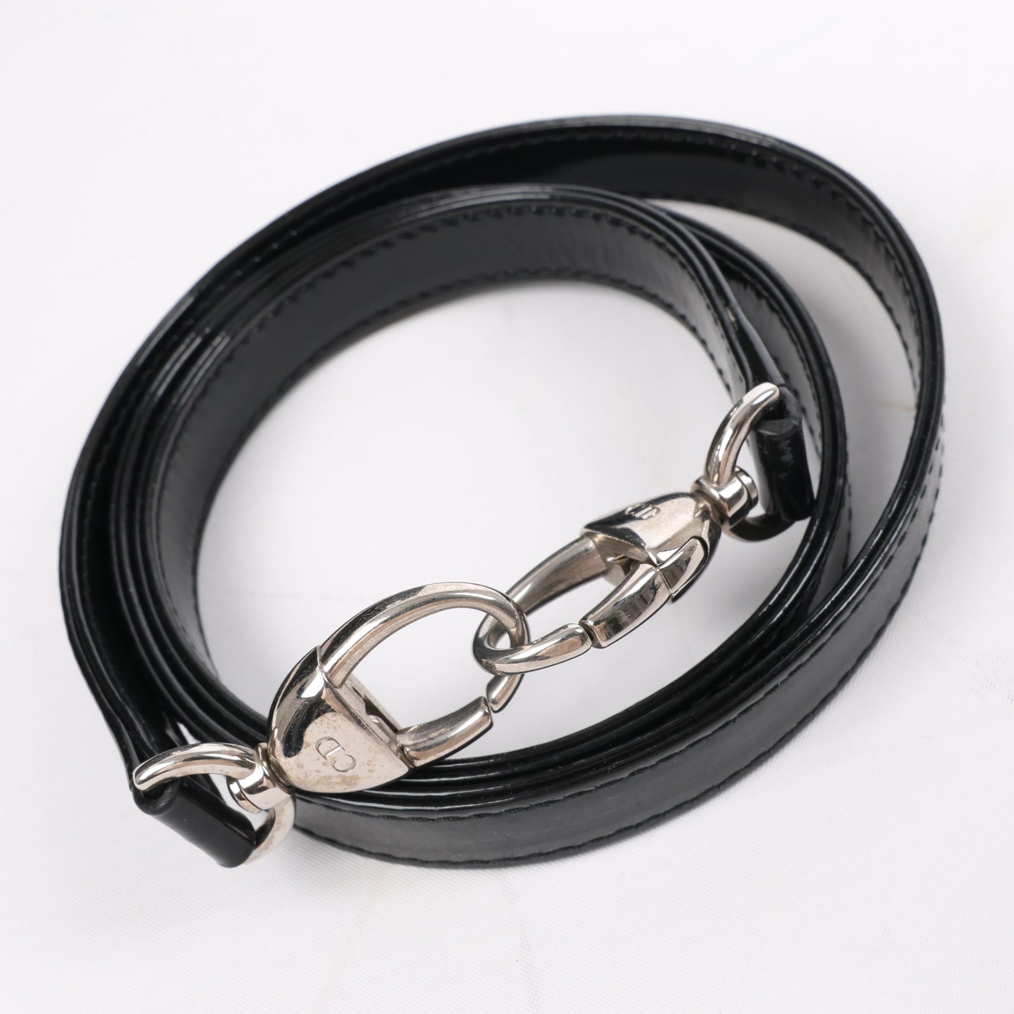 Grand sac à main Dior Lady Dior en cuir verni Cannage noir