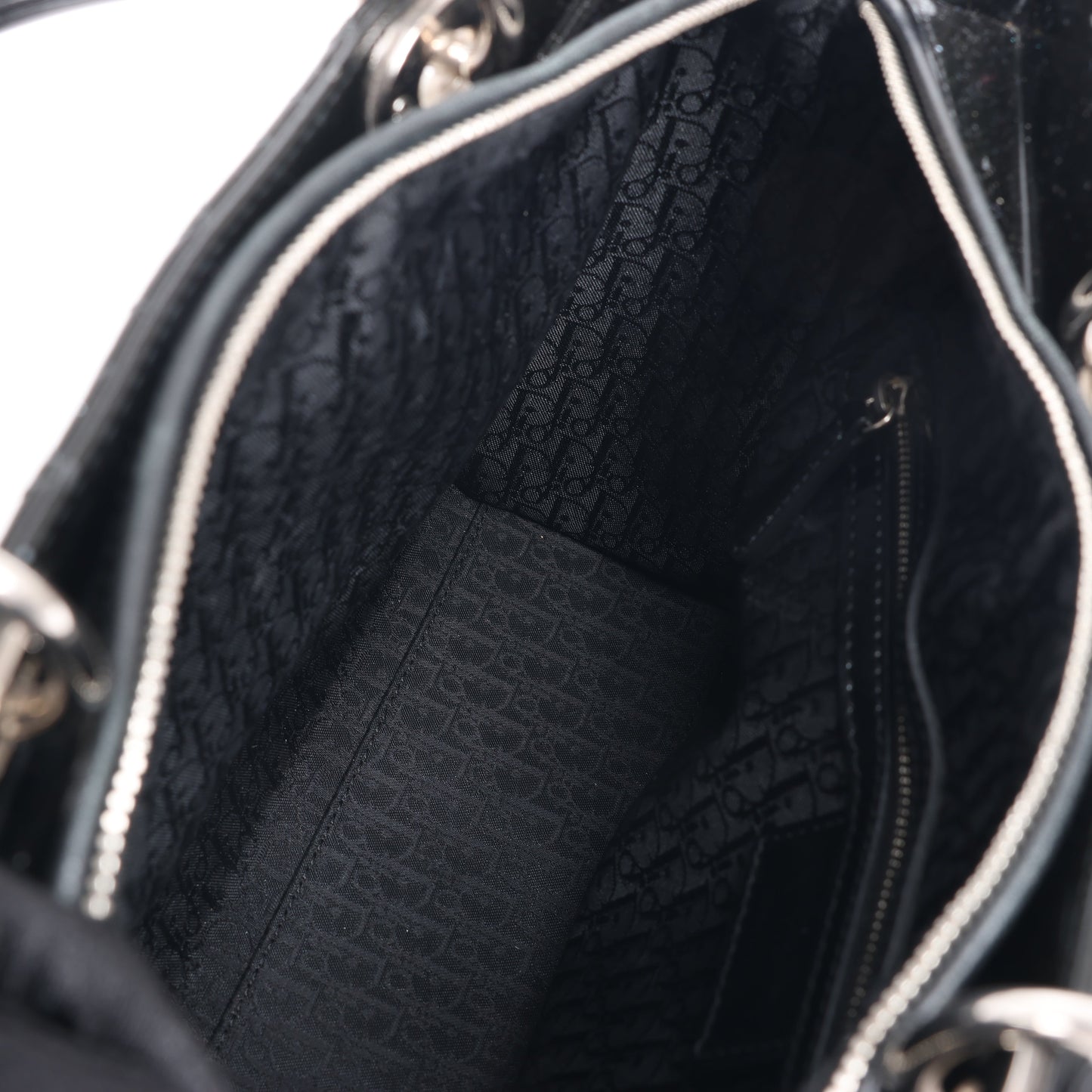 Grand sac à main Dior Lady Dior en cuir verni Cannage noir