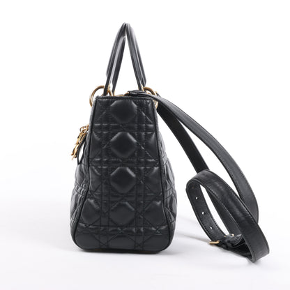 Sac à main Christian Dior Lady Dior Cannage en cuir noir, taille moyenne, 2 voies
