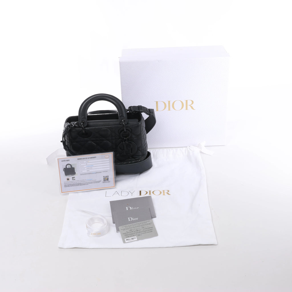 Bolso de mano mediano de dos vías de piel Cannage de Christian Dior en color camello