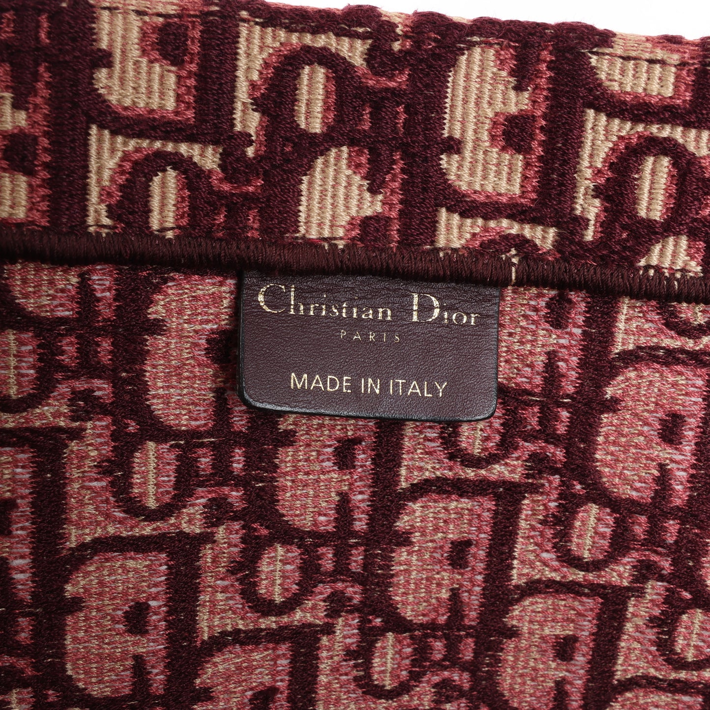 Grand sac bandoulière oblique en toile Christian Dior Book Tote bordeaux