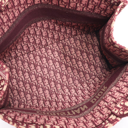 Grand sac bandoulière oblique en toile Christian Dior Book Tote bordeaux