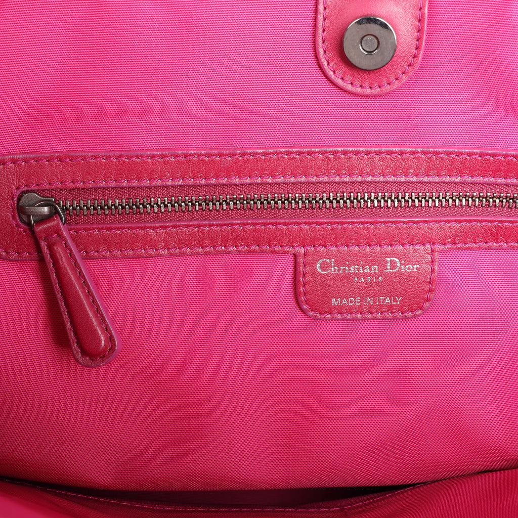 Bolso de hombro grande de lona Dior Book Tote en negro y blanco