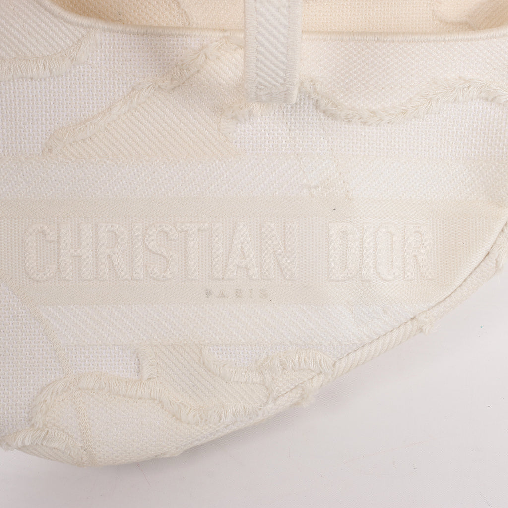 Bolso de hombro grande de lona Dior Book Tote en negro y blanco
