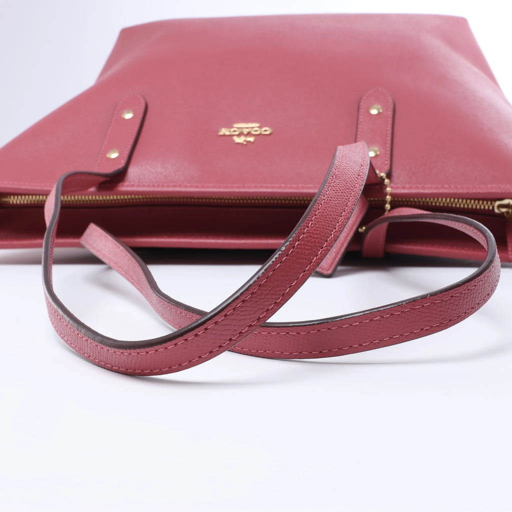 Bolso de hombro Coach City de cuero en rosa