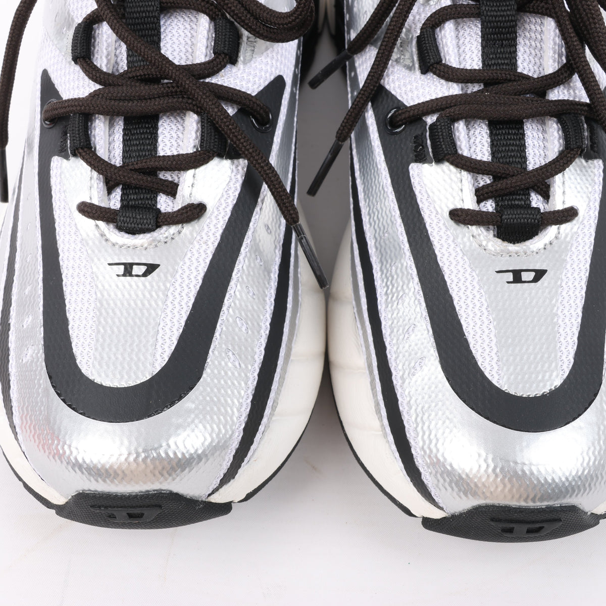Diesel D-Airspeed Low-Striped Sneakers in Coated Ripstop in Silver, Size 43 EU