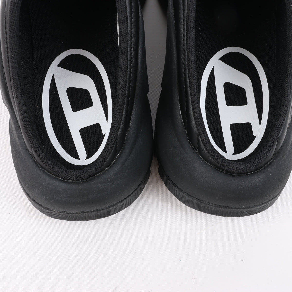 Diesels S-D Runner Mule X in Black, Size 42 EU