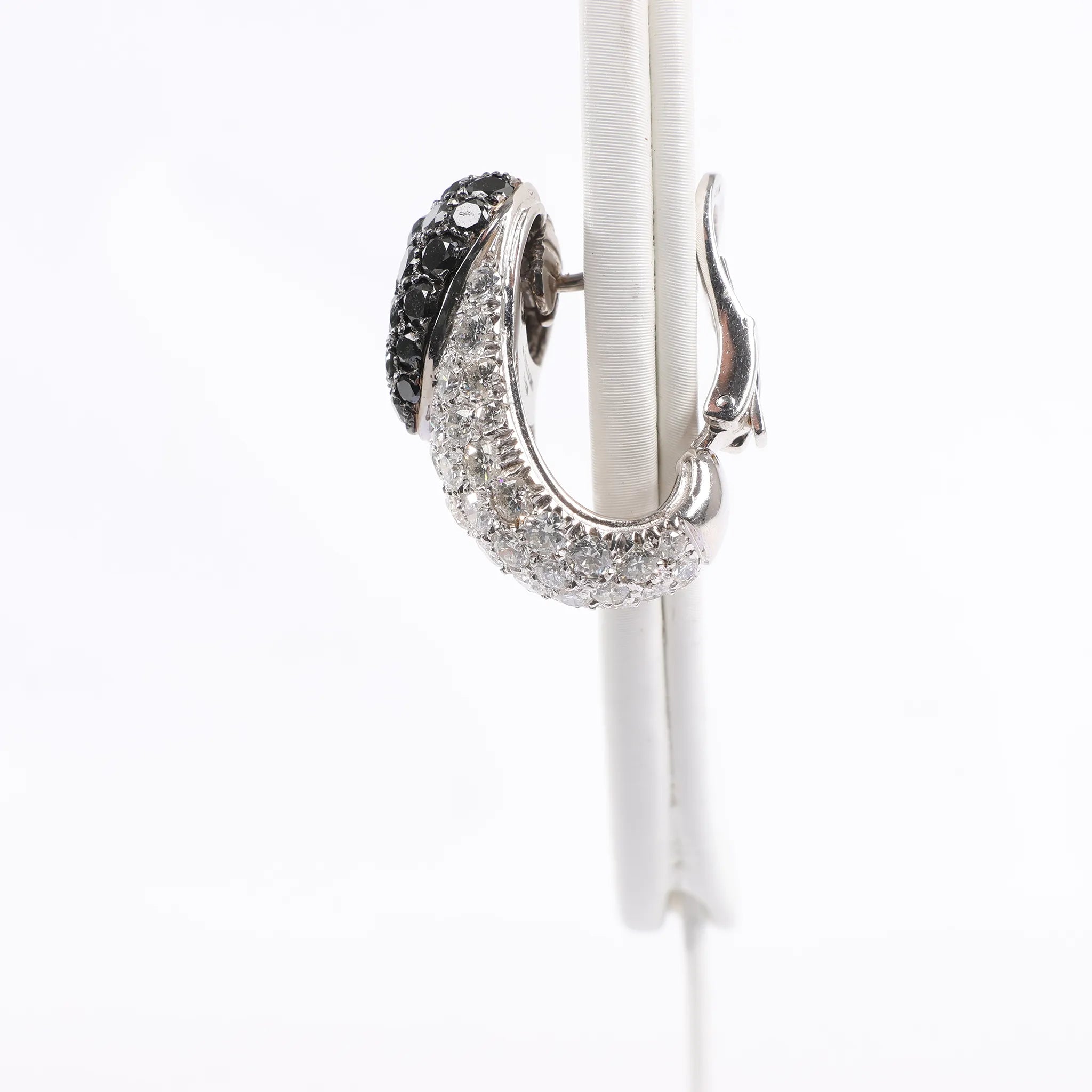 De Grisogono Heart White x Black Diamond WG Earrings