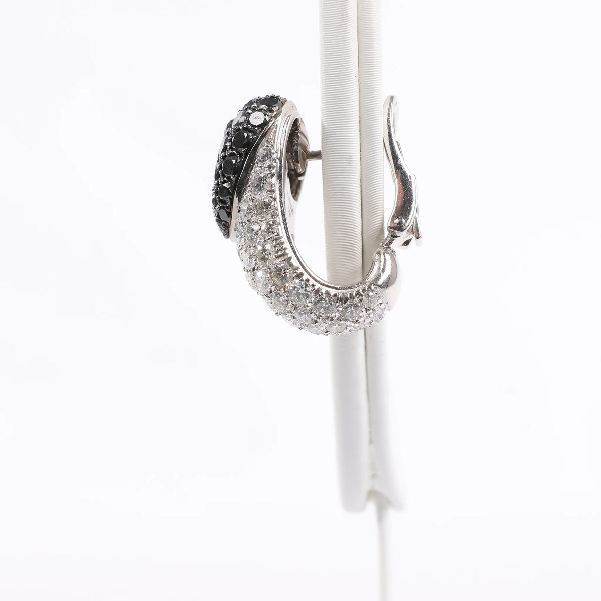 De Grisogono Heart White x Black Diamond WG Earrings