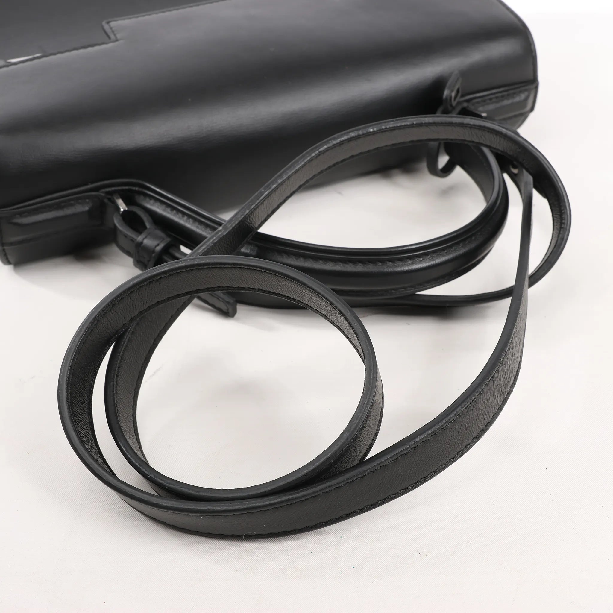 Delvaux Tempete MM Leather 2Way Handbag in Black