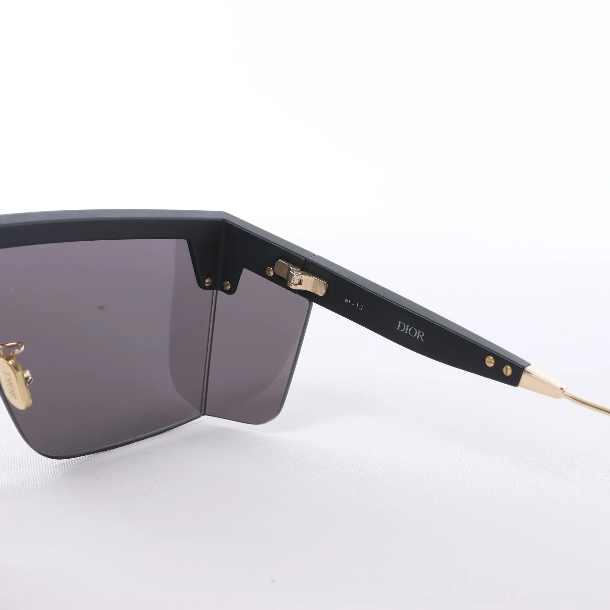 Dior DiorClub M1U Sunglasses in Black