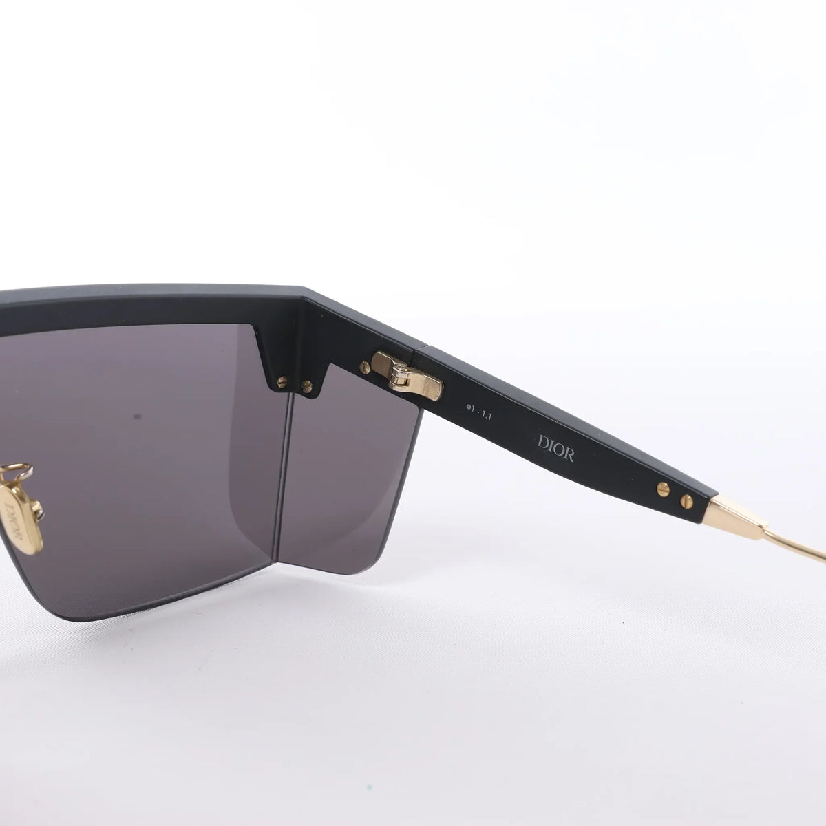 Dior DiorClub M1U Sunglasses in Black