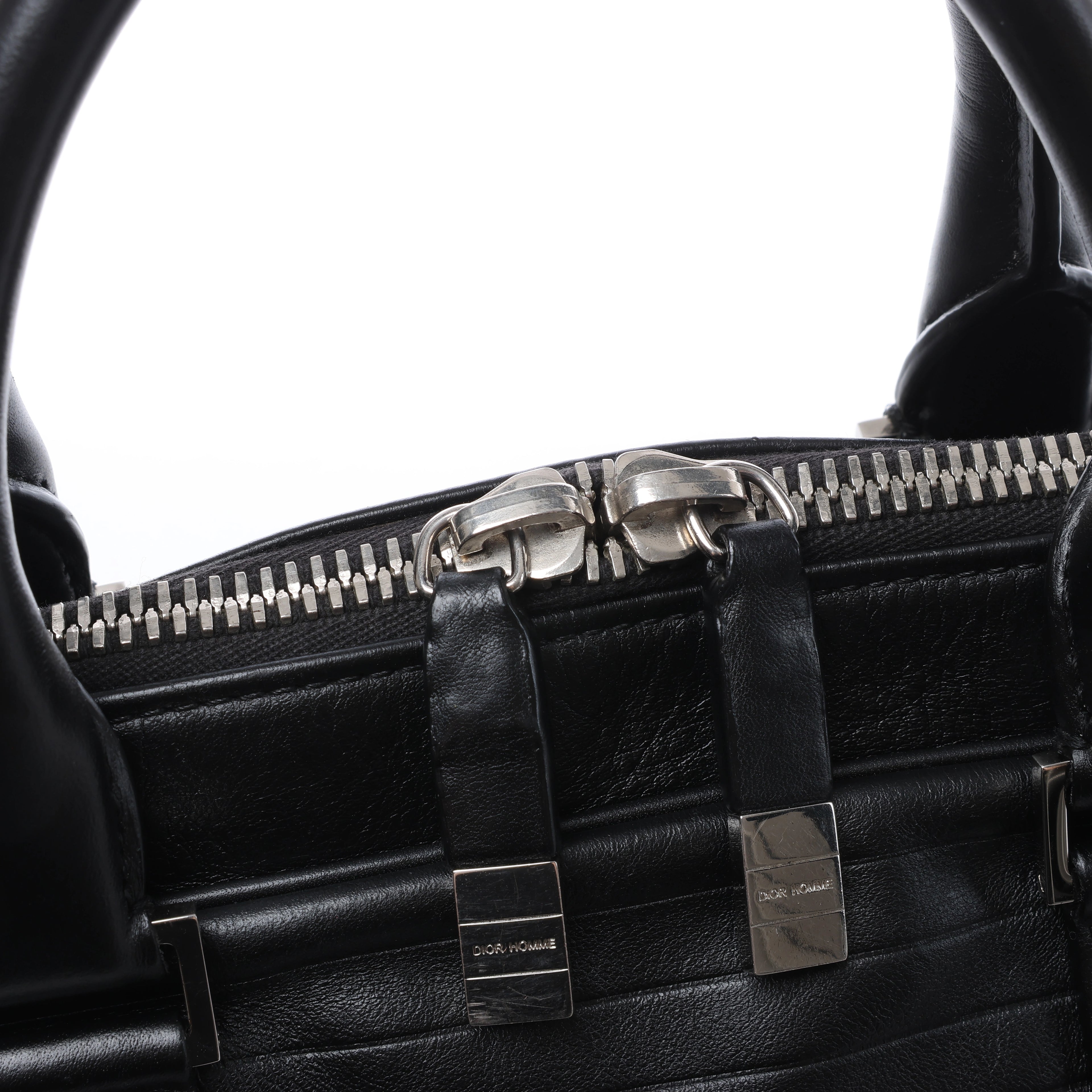 Bolso de mano grande de 2 vías Dior Diorissimo de cuero liso en negro x Rose Indien