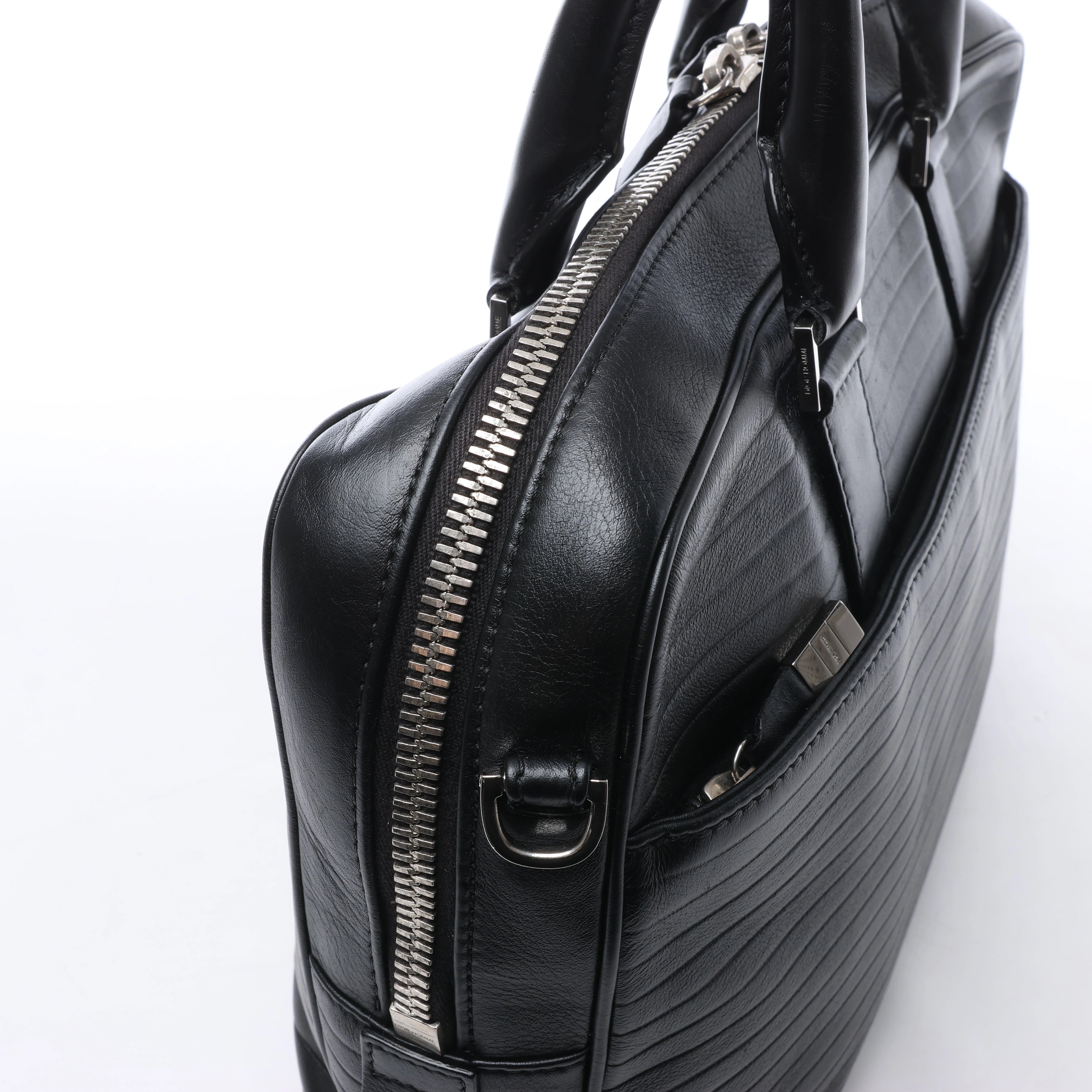 Bolso de mano grande de 2 vías Dior Diorissimo de cuero liso en negro x Rose Indien