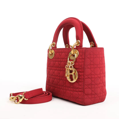 Dior Lady Dior Mini Cannage Nylon Handtasche in Rot