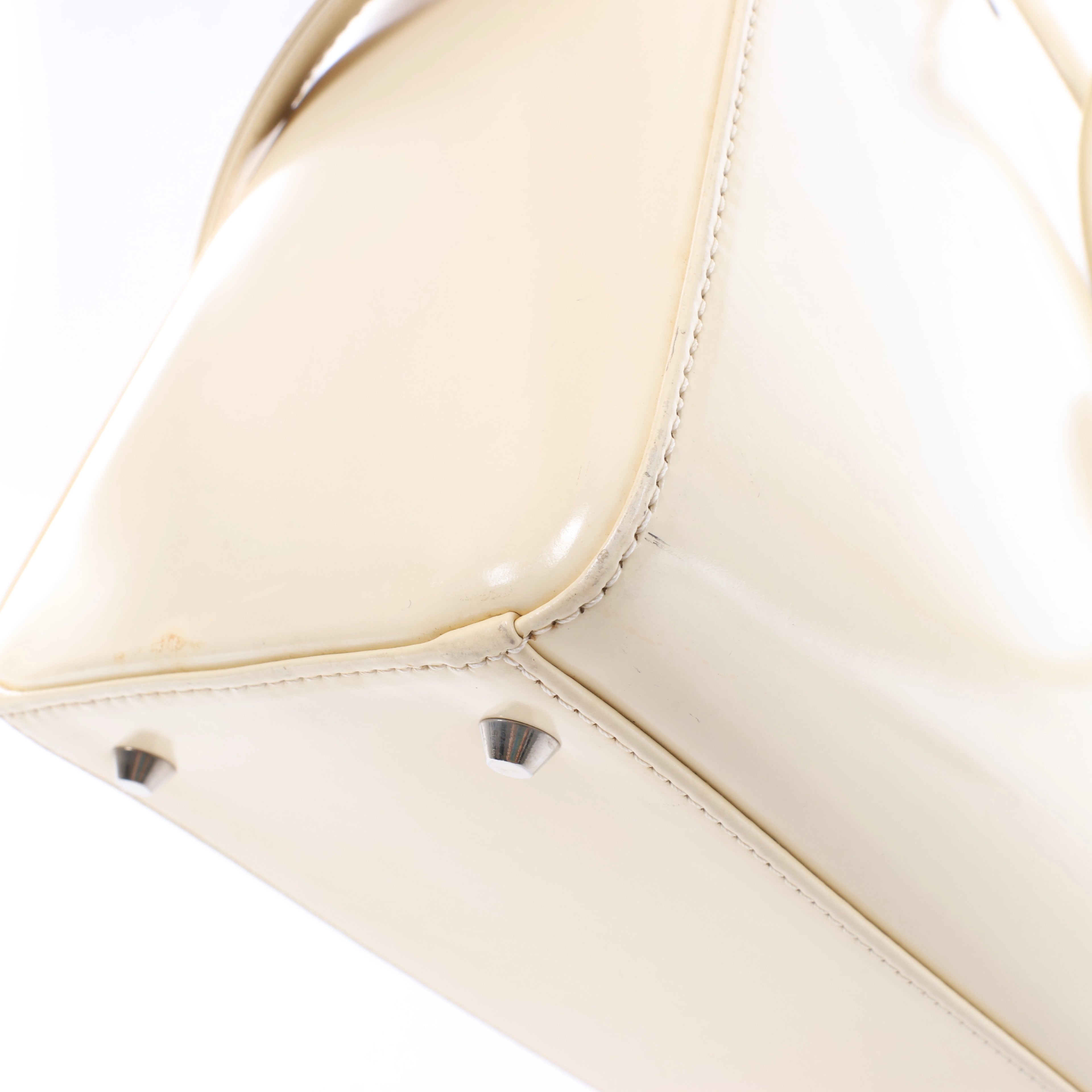 Bolso de mano Dior Saddle Mini Bag de piel en color crudo