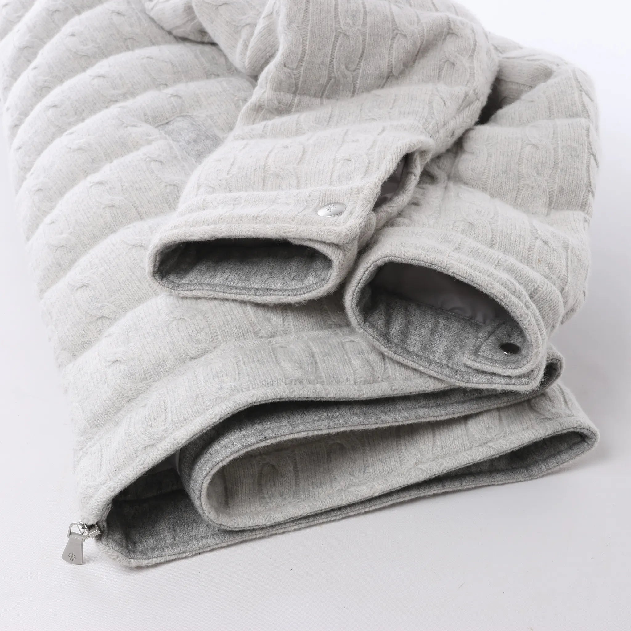Eleventy Cable-Knit Puffer Wool x Cashmere Hooded Jacket in Light Gray, Size 50 IT