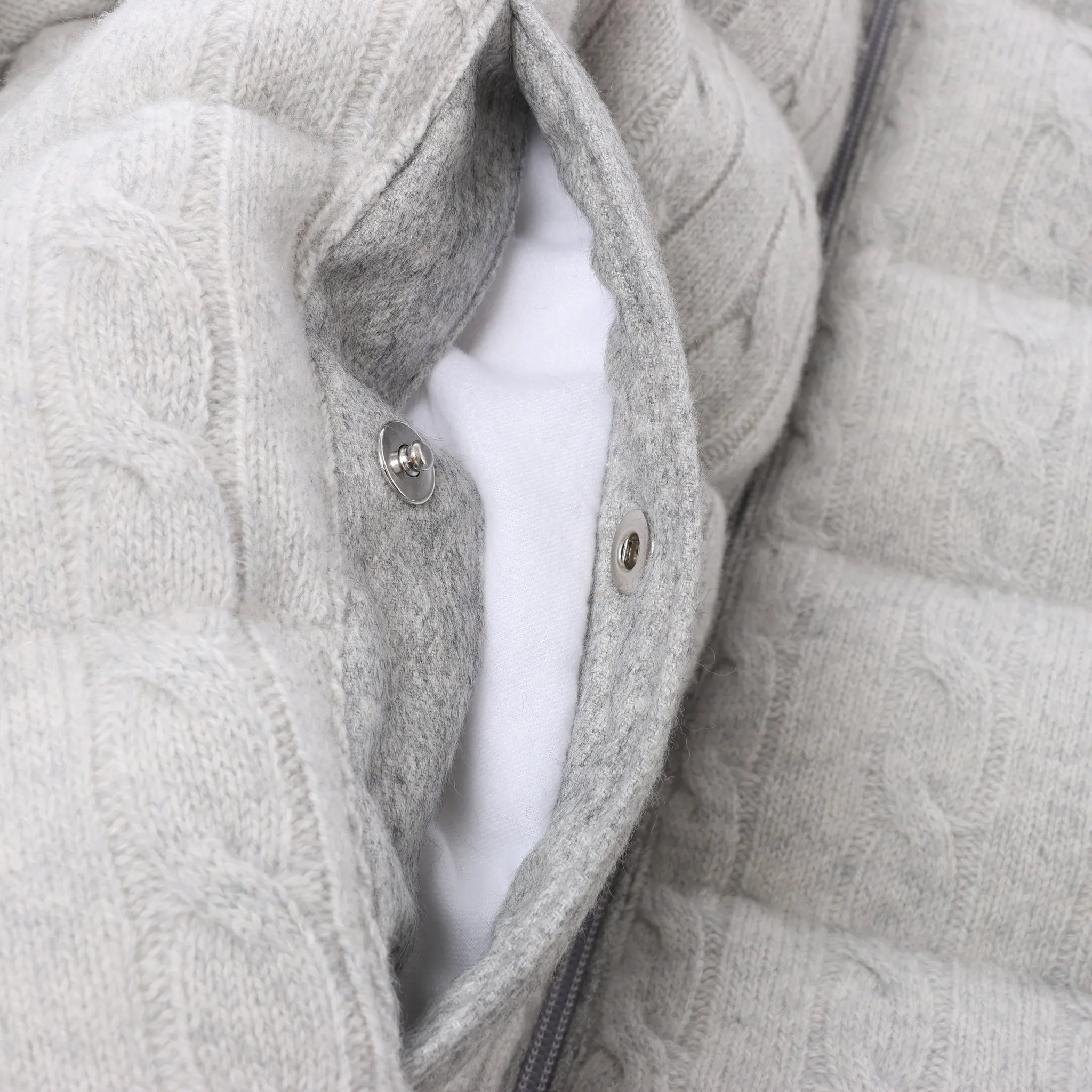 Eleventy Cable-Knit Puffer Wool x Cashmere Hooded Jacket in Light Gray, Size 50 IT
