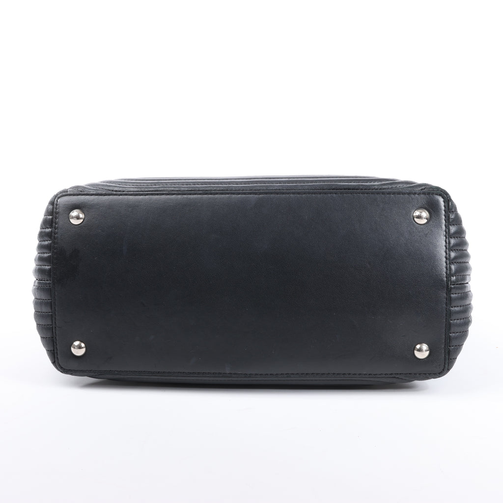 Fendi Dotcom Leather Chain Semi Shoulder Bag in Black