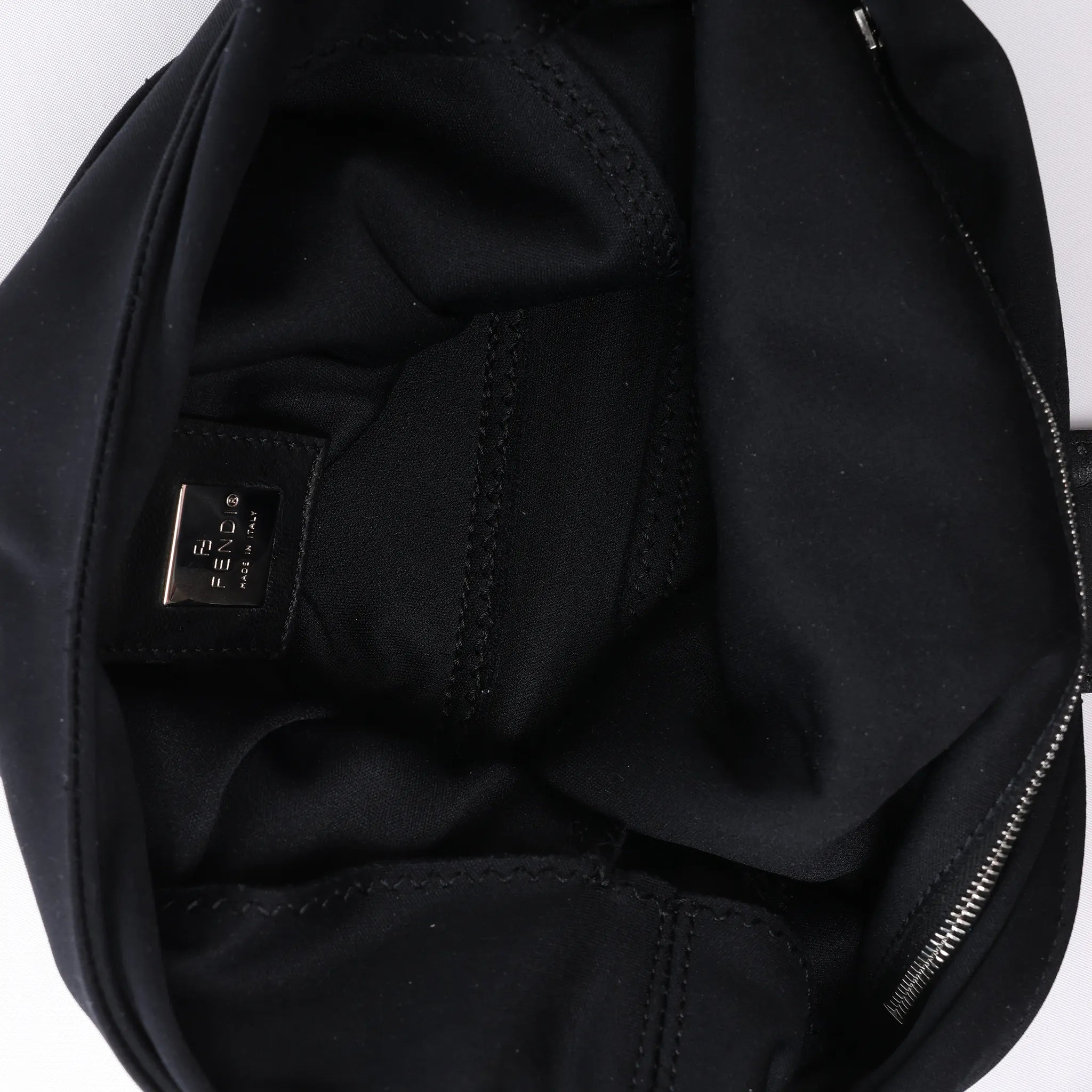 FENDI Mamma Baguette Jersey & Leather Shoulder bag in Black 26729