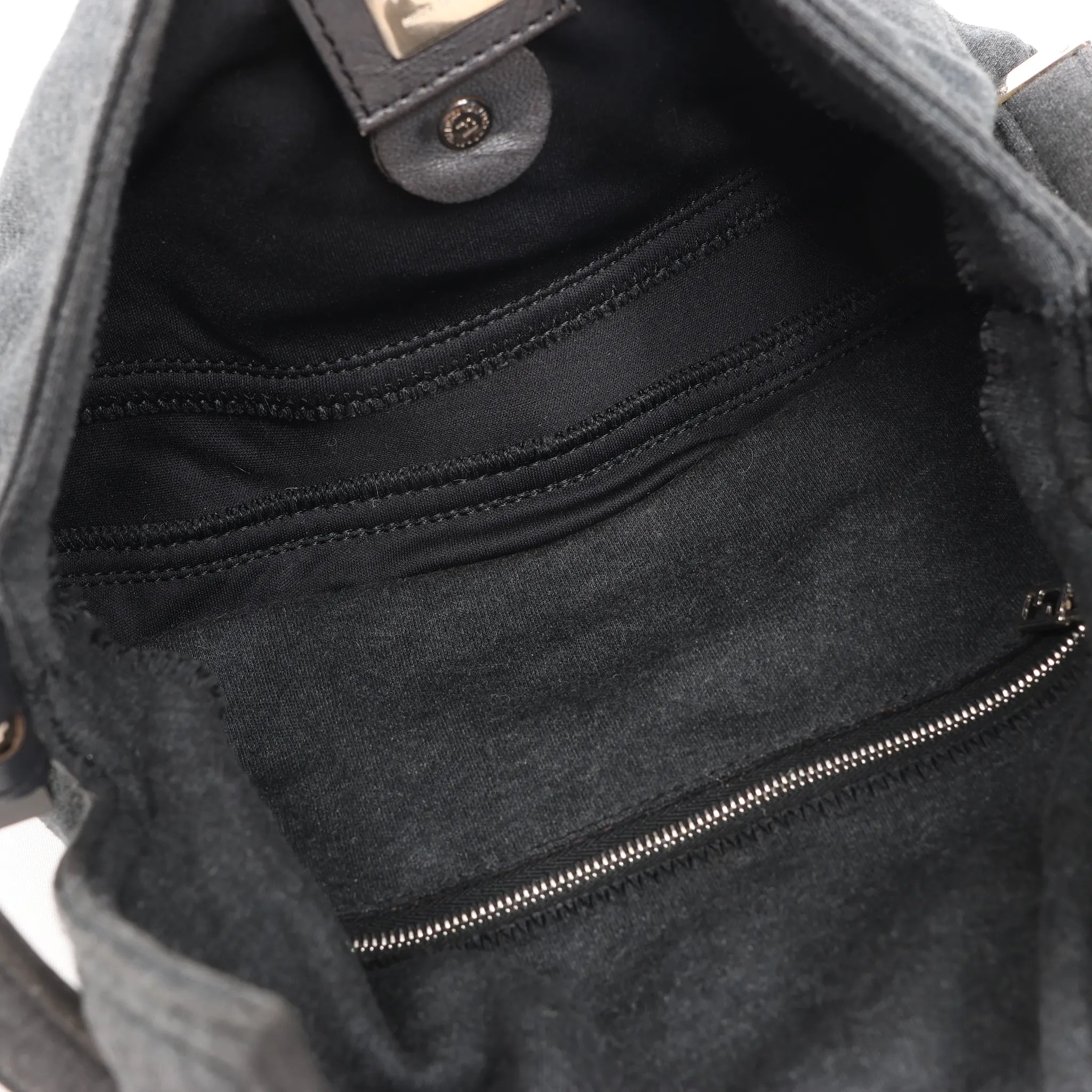 FENDI Baguette Cotton Shoulder bag in Gray 26424