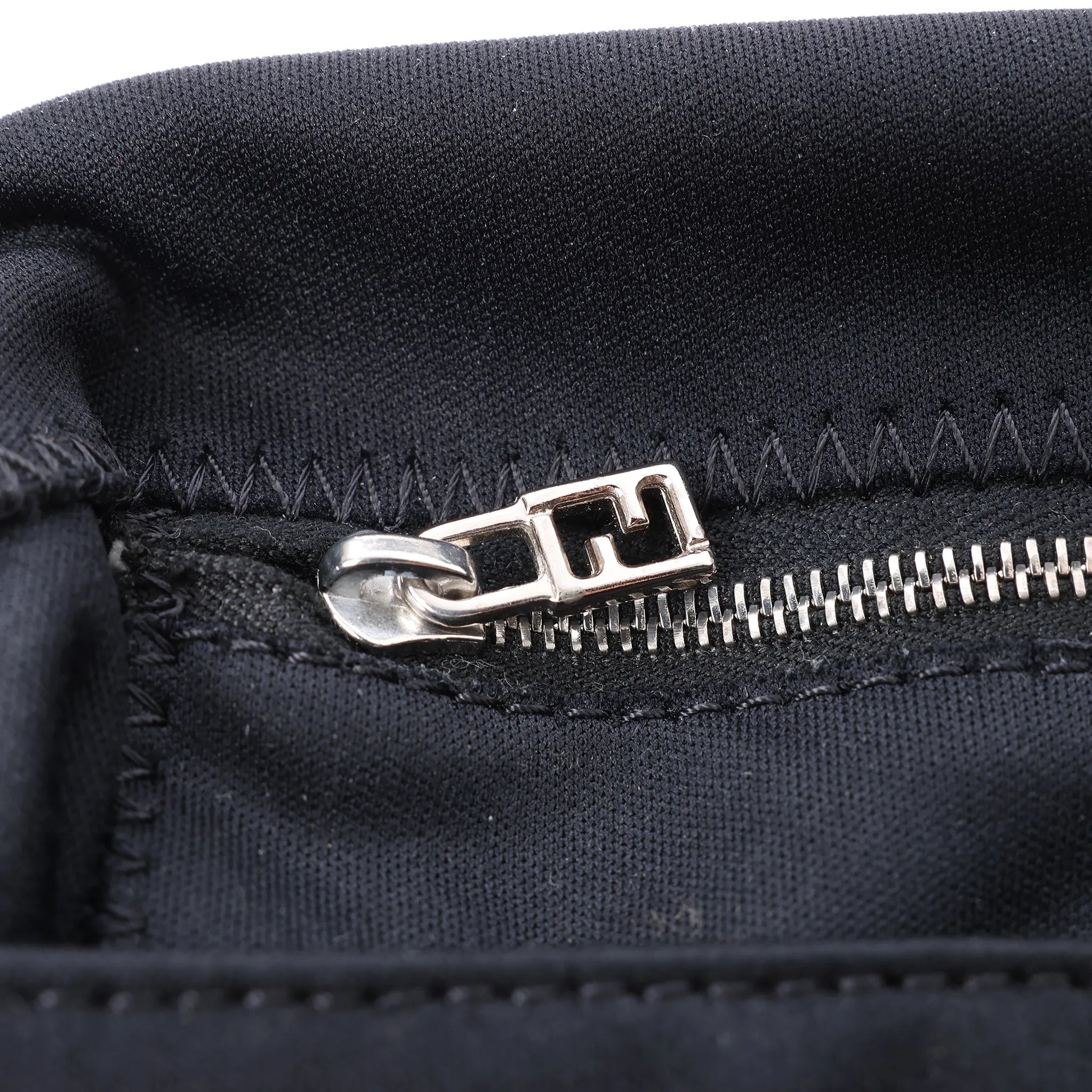 FENDI Mamma Baguette Jersey & Leather Shoulder bag in Black