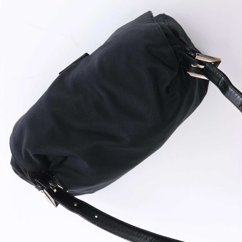FENDI Mamma Baguette Jersey & Leather Shoulder bag in Black