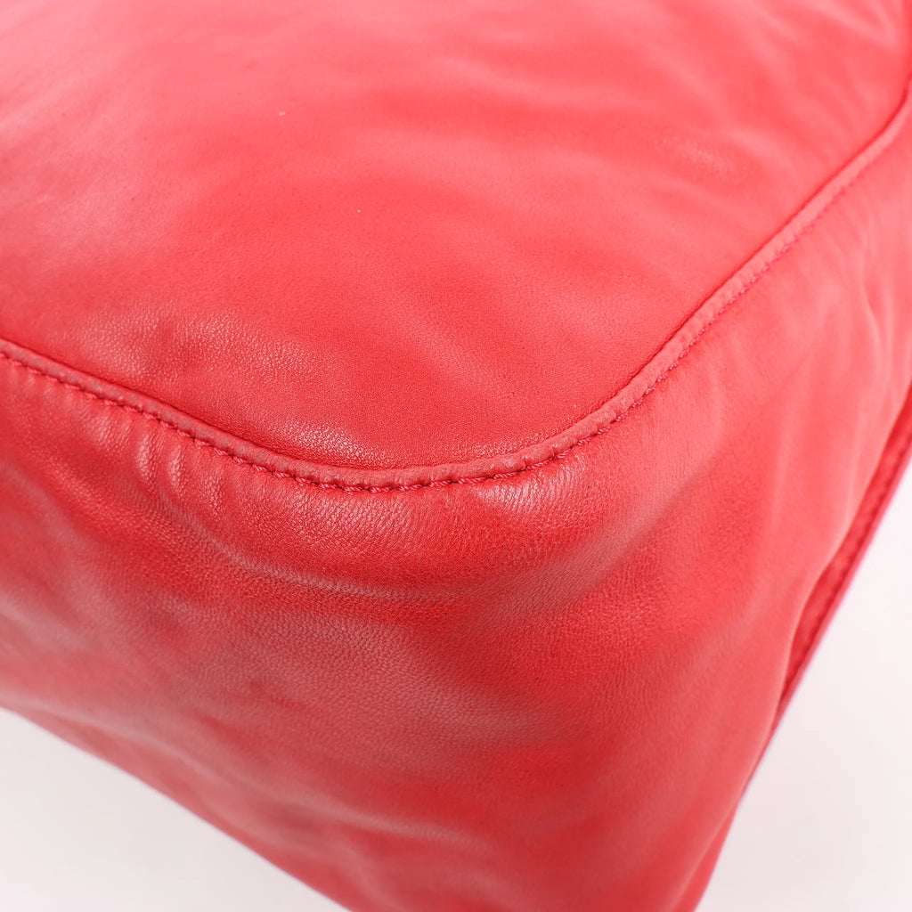 FENDI Mamma Baguette Leather Shoulder bag in Red 26325