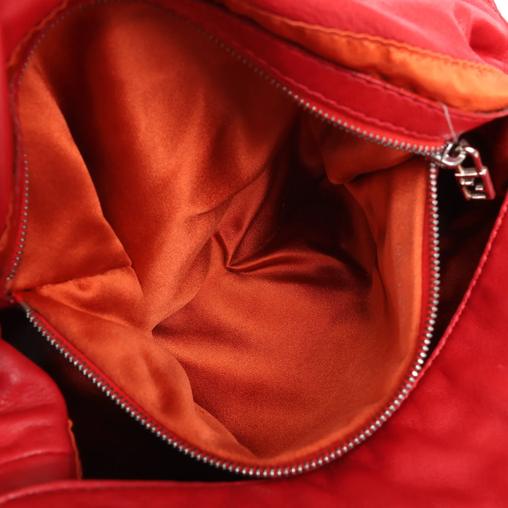 FENDI Mamma Baguette Leather Shoulder bag in Red 26325