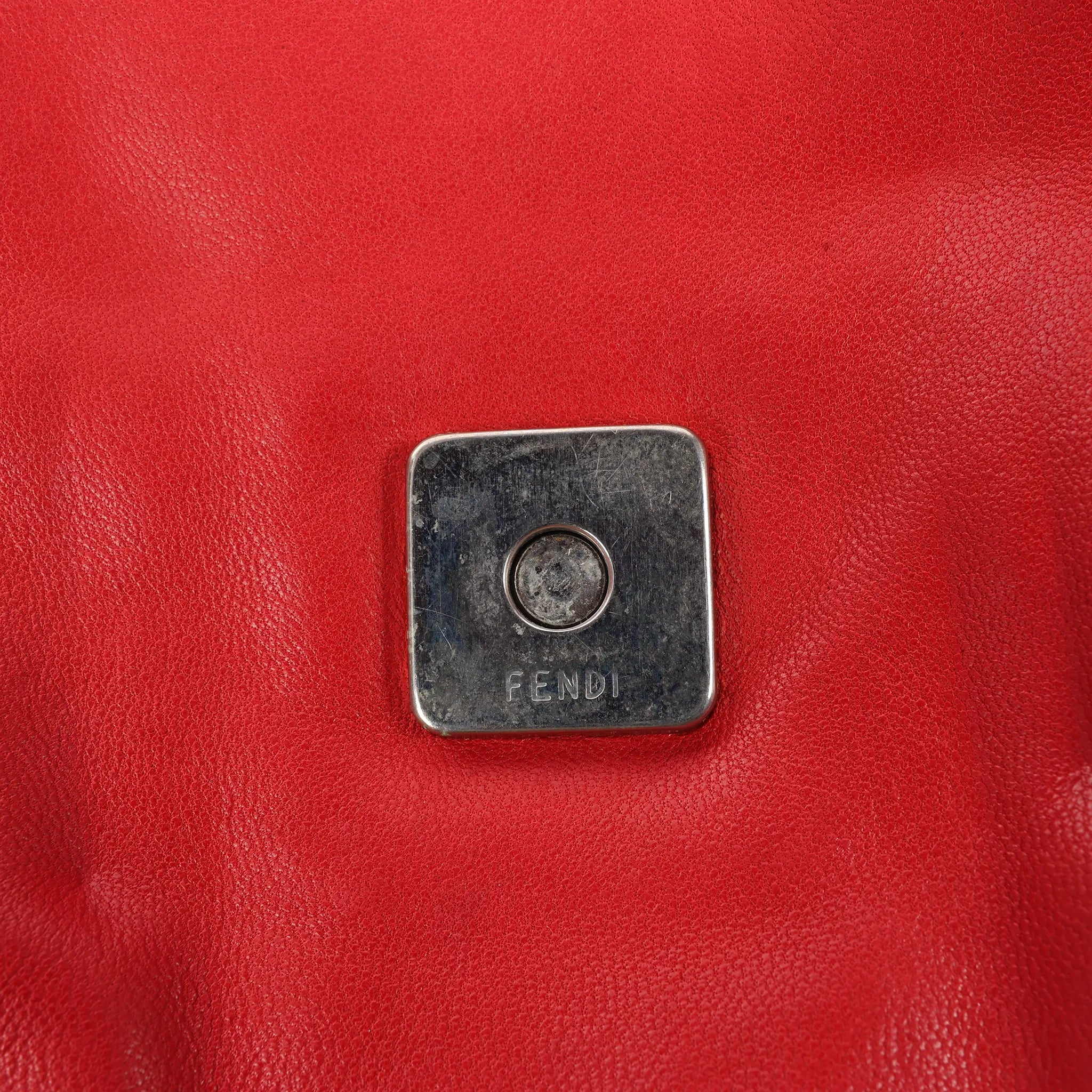 FENDI Mamma Baguette Leather Shoulder bag in Red 26325