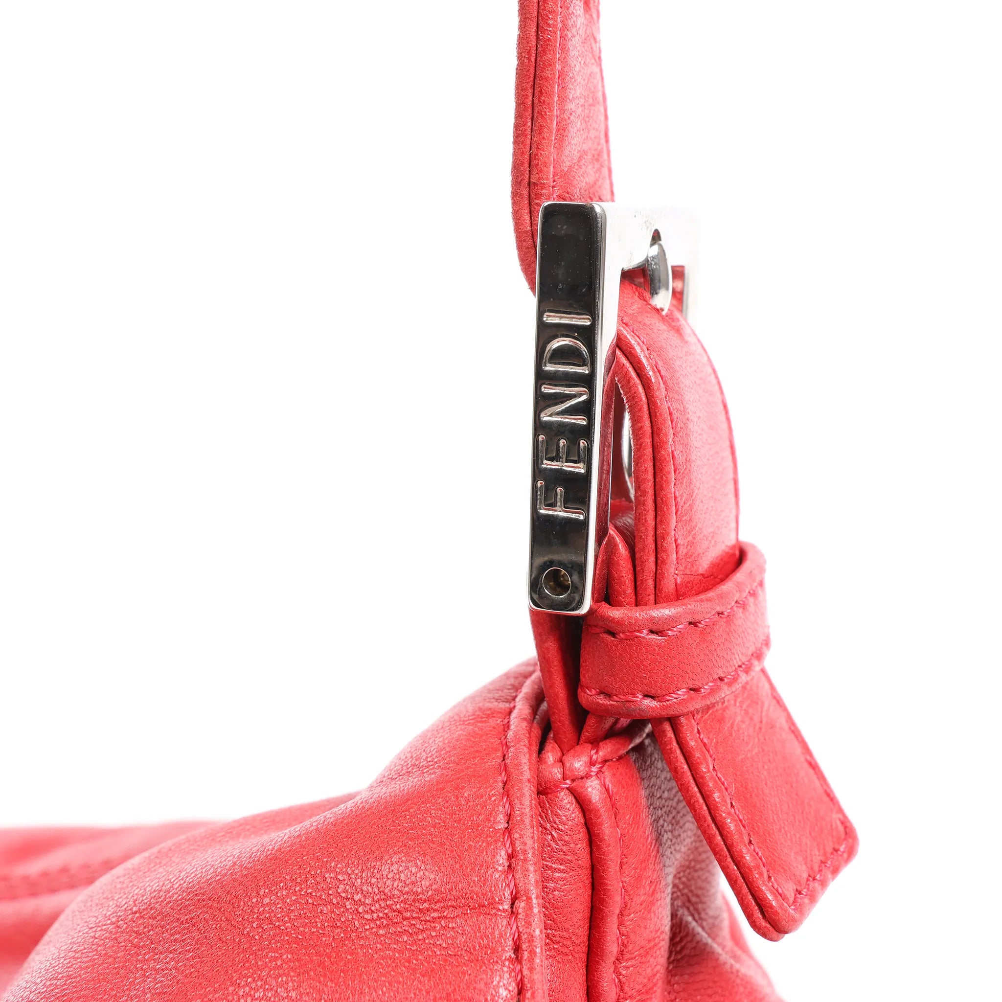 FENDI Mamma Baguette Leather Shoulder bag in Red 26325