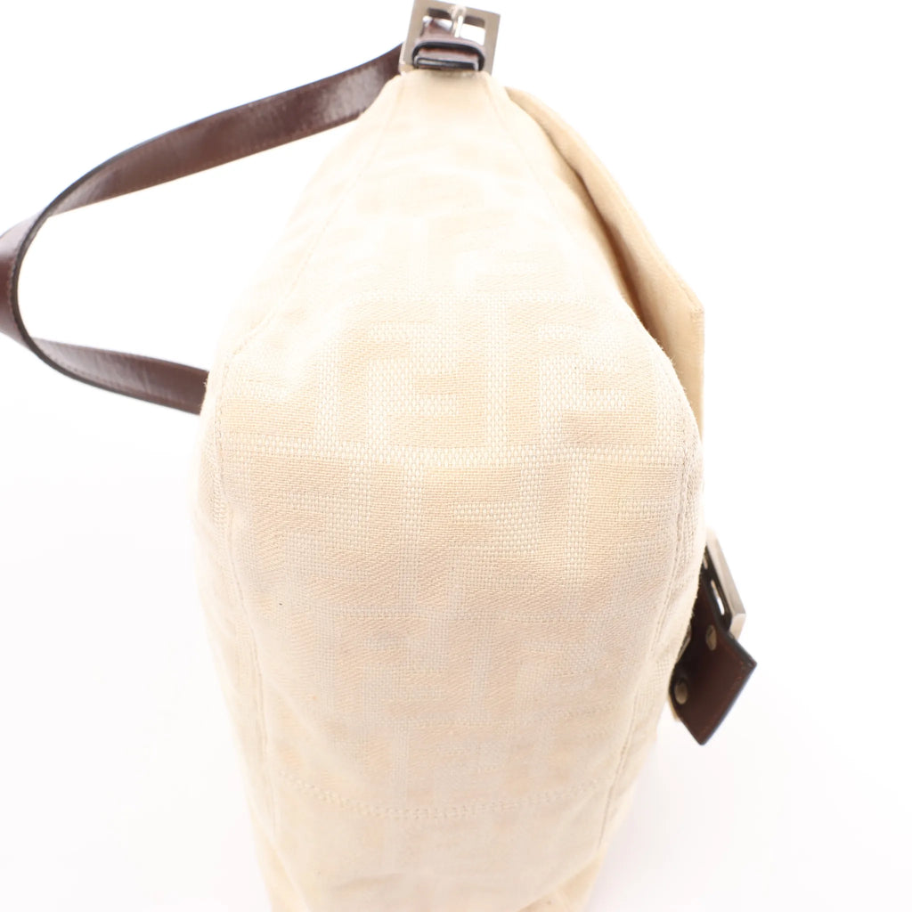 FENDI Mamma Baguette Zucchino Canvas & Leather Shoulder bag in Beige 26325