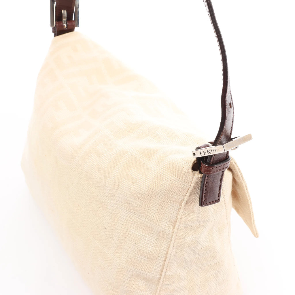 FENDI Mamma Baguette Zucchino Canvas & Leather Shoulder bag in Beige 26325