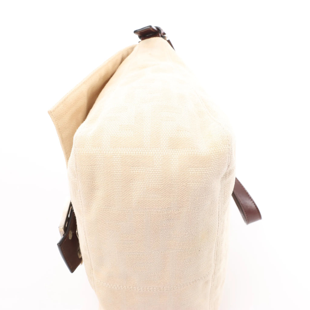 FENDI Mamma Baguette Zucchino Canvas & Leather Shoulder bag in Beige 26325