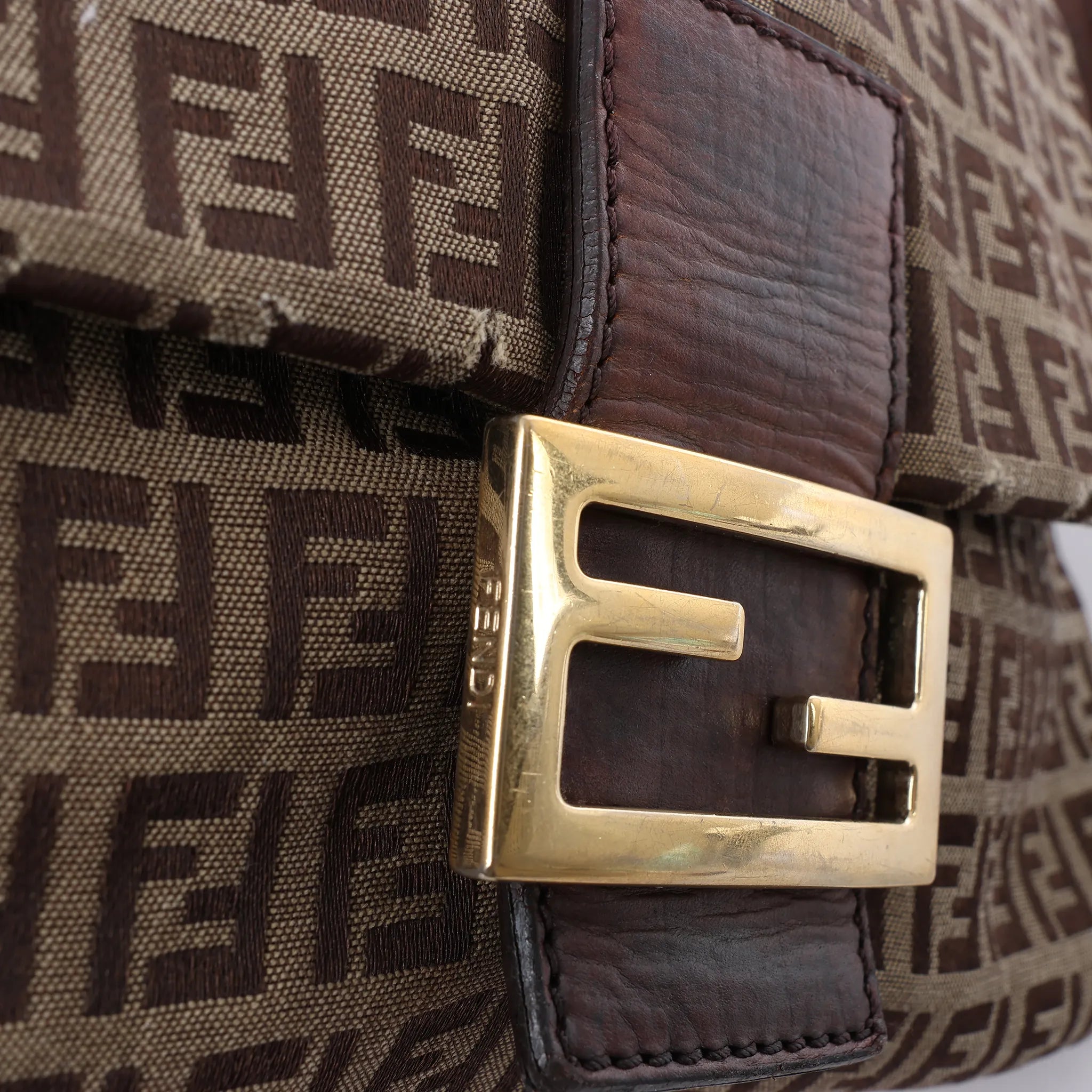 FENDI Mamma Baguette Zucchino Canvas & Leather Shoulder bag in Brown 8BR001