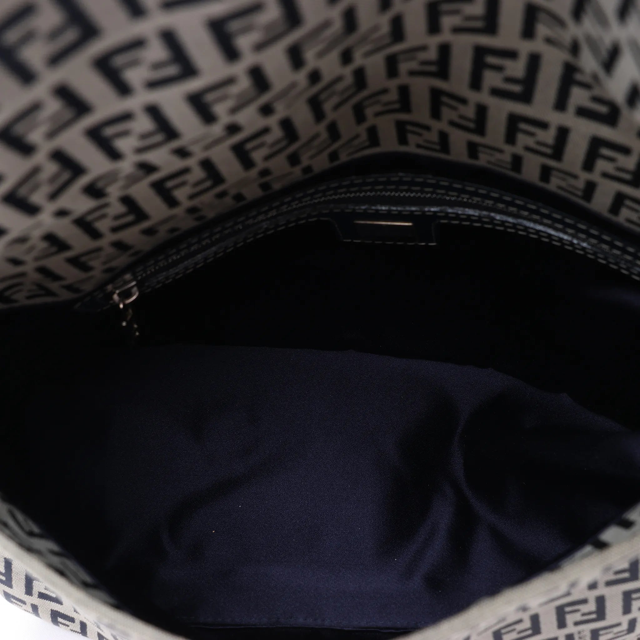 FENDI Mamma Baguette Zucchino Canvas & Leather Shoulder bag in Navy Blue x Gray 26325