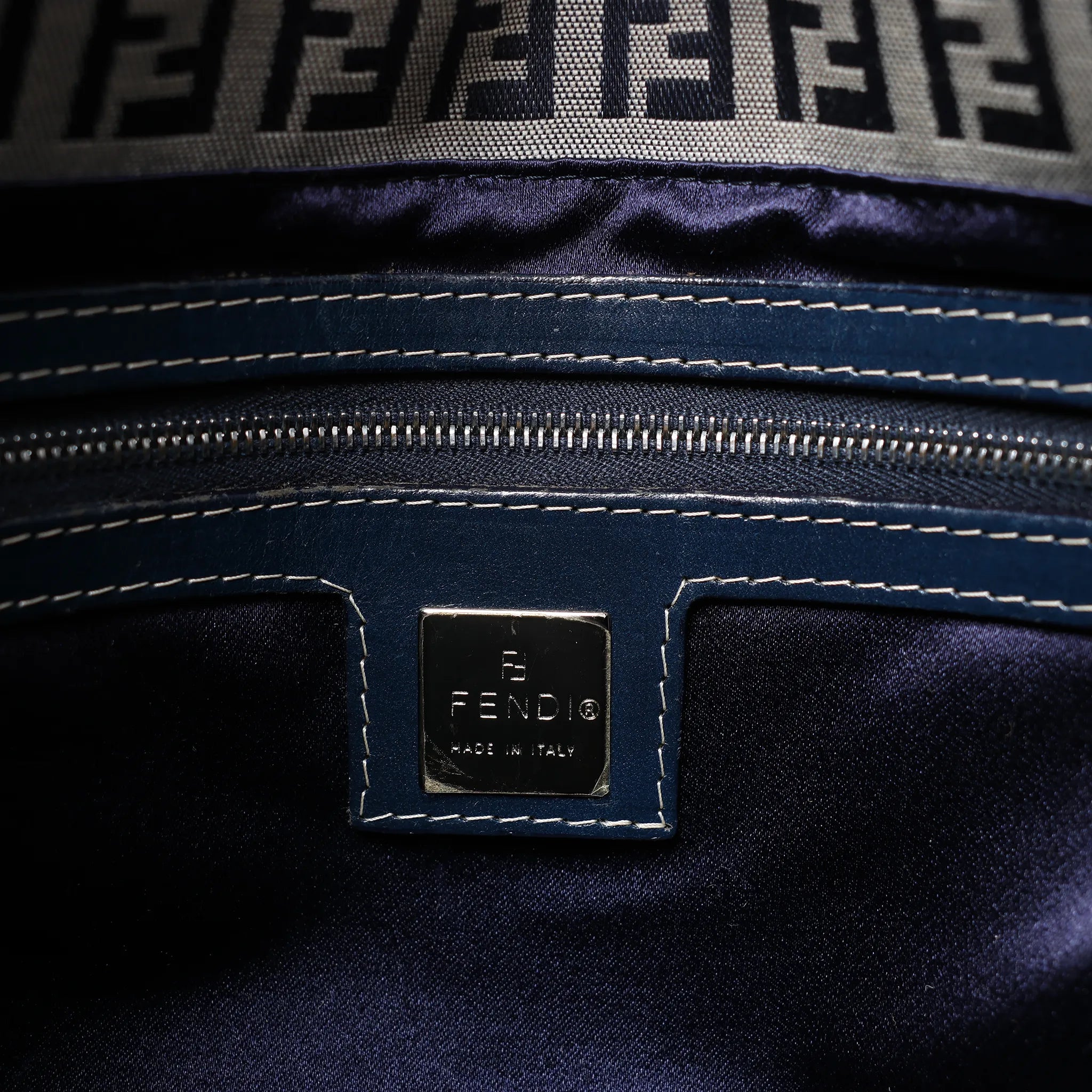FENDI Mamma Baguette Zucchino Canvas & Leather Shoulder bag in Navy Blue x Gray 26325