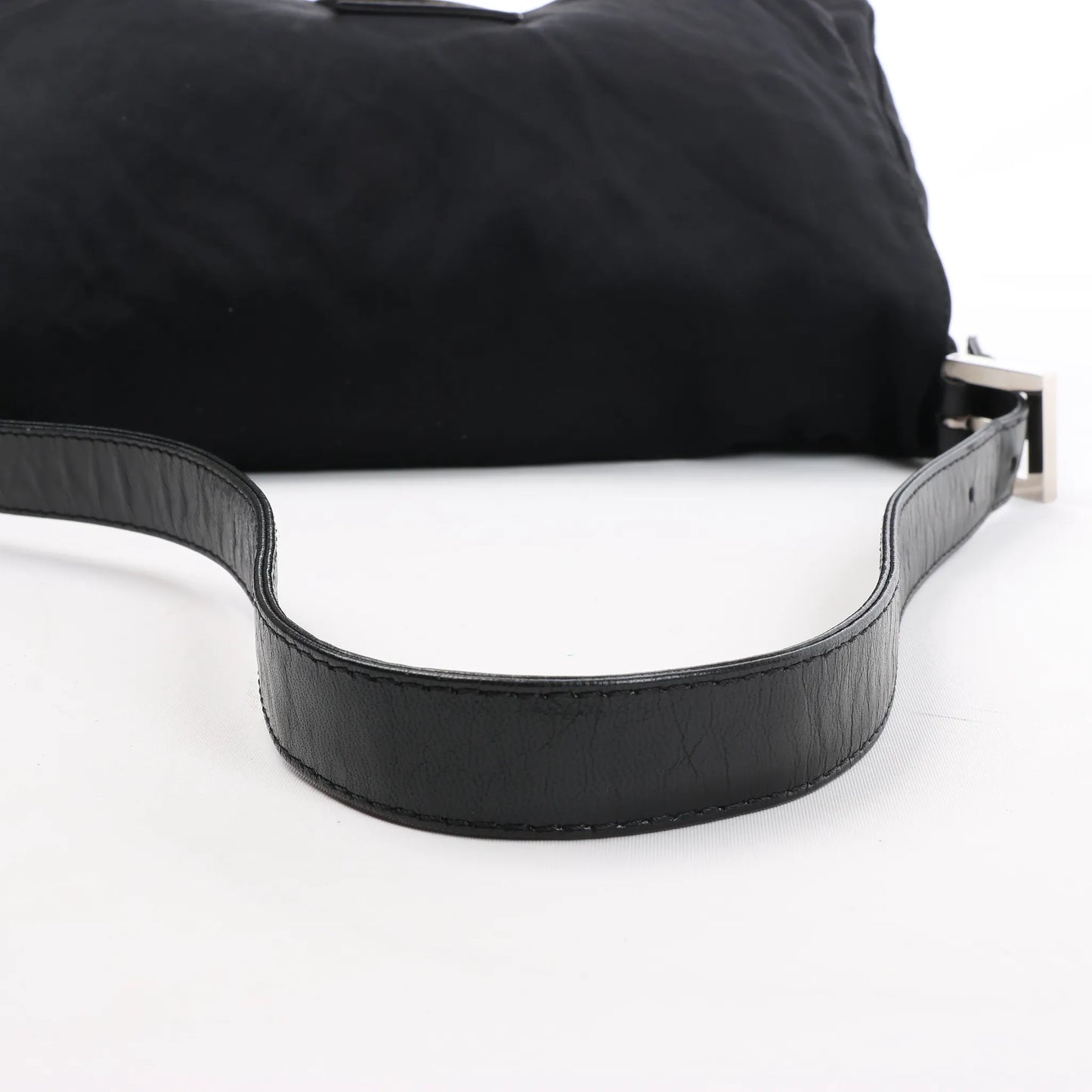 Sac à bandoulière FENDI Zucchino Mamma Baguette en nylon et cuir noir