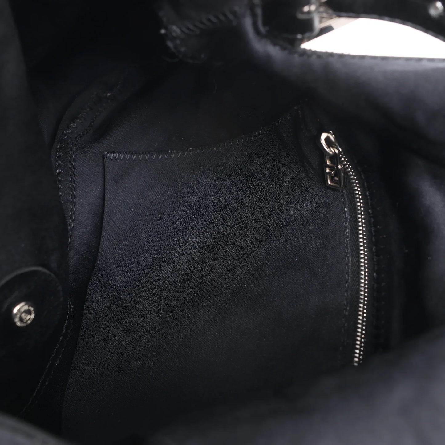 Sac à bandoulière FENDI Zucchino Mamma Baguette en nylon et cuir noir