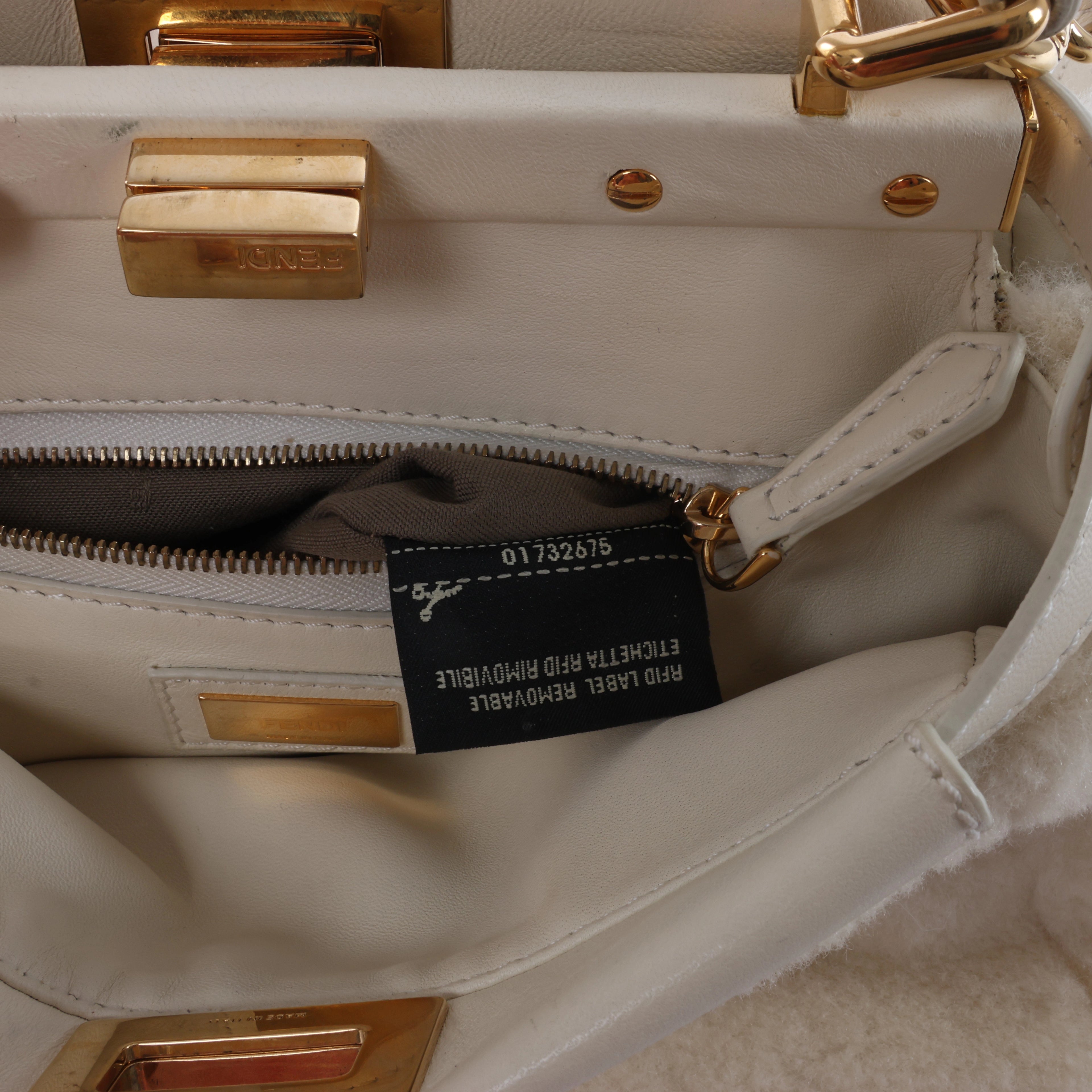 Bolso de mano Fendi Peekaboo Mini de piel bidireccional en verde 8BN244