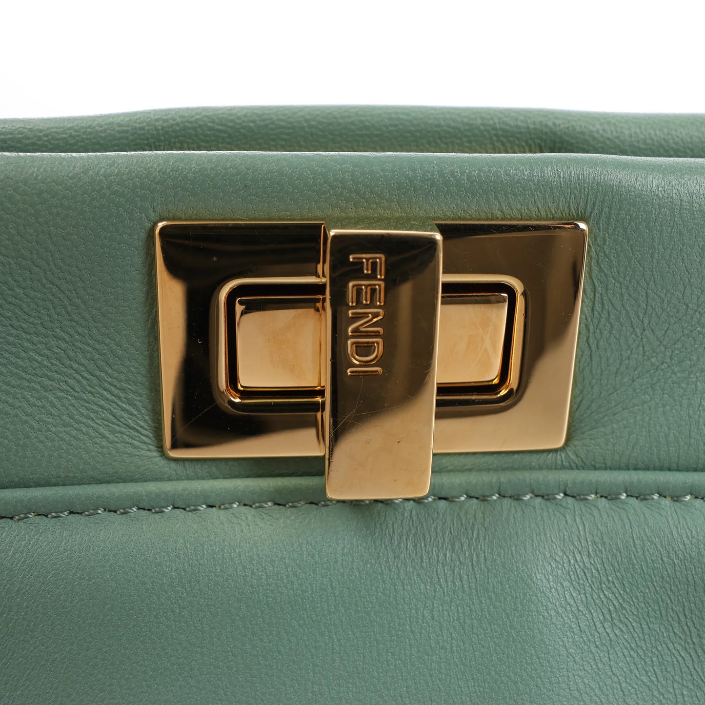 Fendi Peekaboo Mini 2-Wege-Handtasche aus Leder in Grün 8BN244
