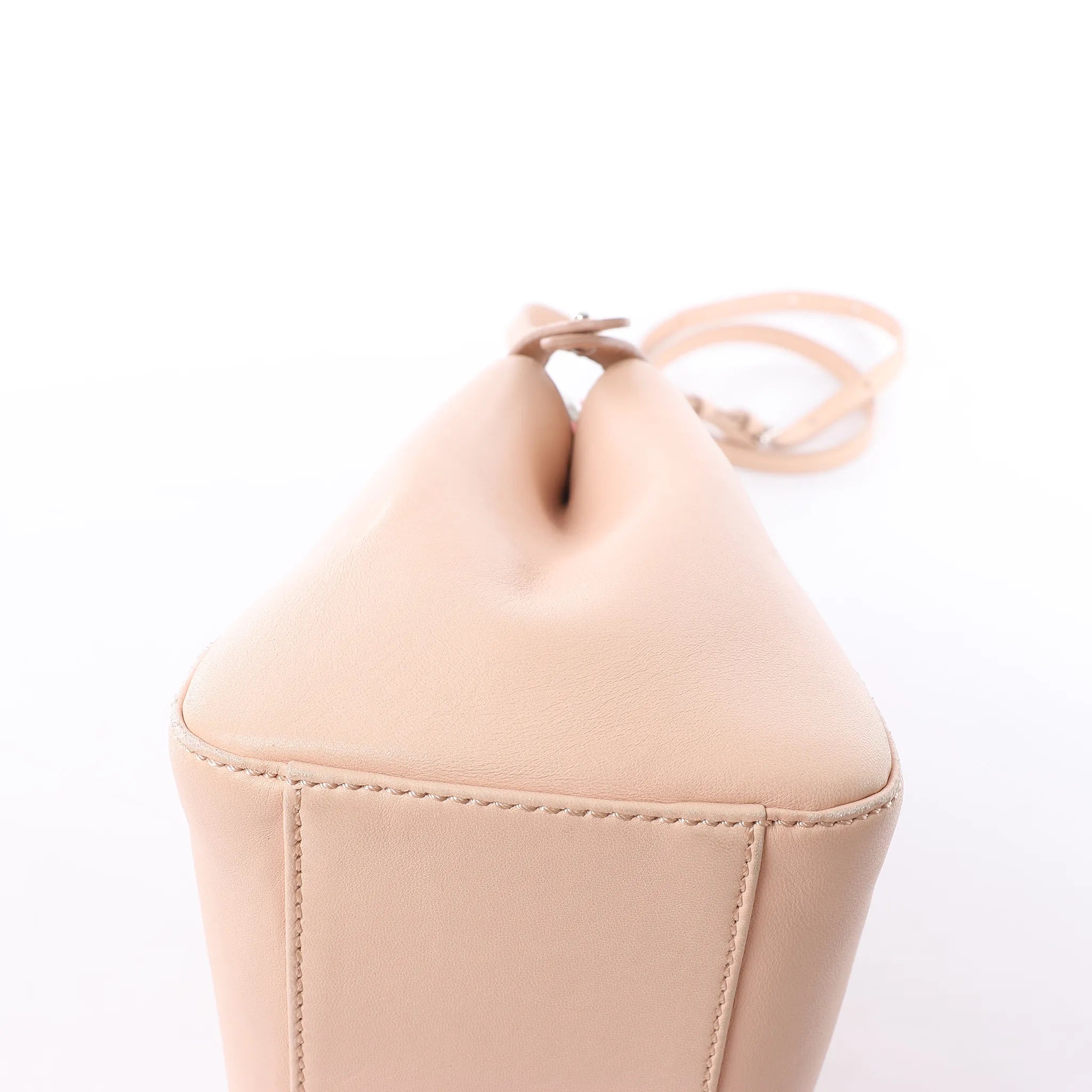Fendi Peekaboo Mini Leather 2Way Handbag in Pink 8BN244